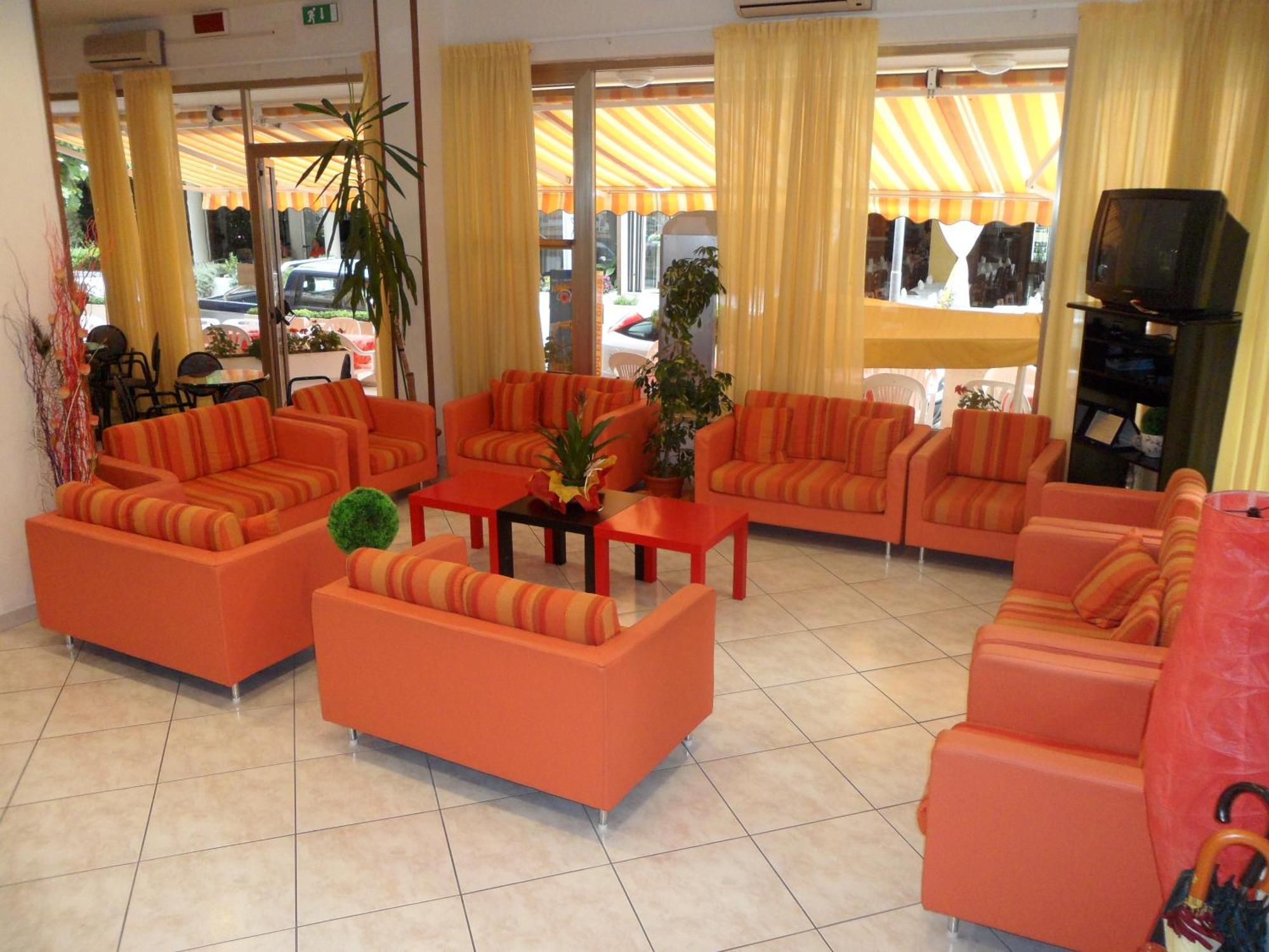 Hotel Galileo Римини Екстериор снимка